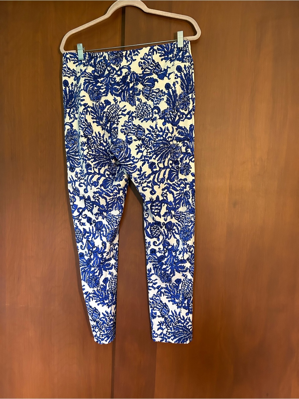 Lilly Pulitzer Luxletic Blue & White pants - Picture 4 of 5
